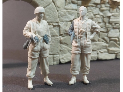German Fallschirmjagers At Rest Set - image 4