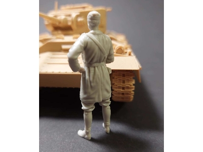 Italian Tank Officer - image 4