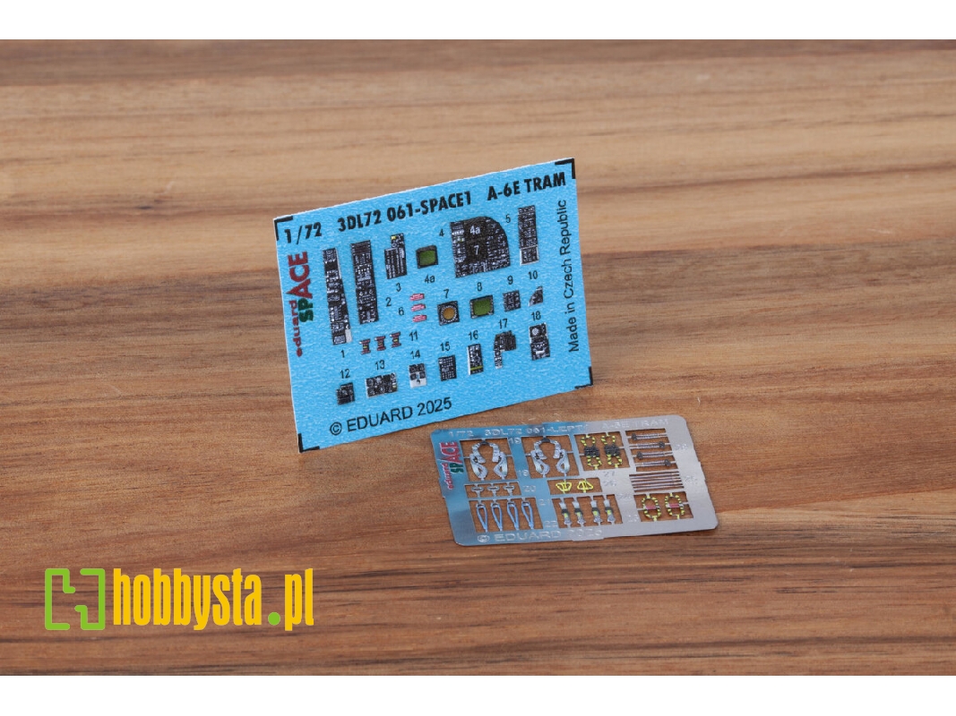 A-6E TRAM SPACE 1/72 - TRUMPETER - image 1 A-6E TRAM SPACE 1/72 - TRUMPETER - image 1
