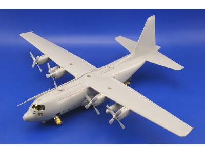 C-130H exterior 1/72 - Italeri - image 2