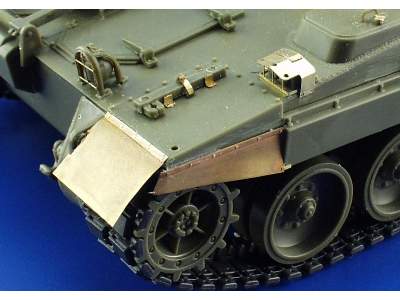 British 155mm AS-90 SPH 1/35 - Trumpeter - image 7