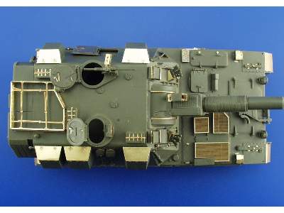 British 155mm AS-90 SPH 1/35 - Trumpeter - image 9