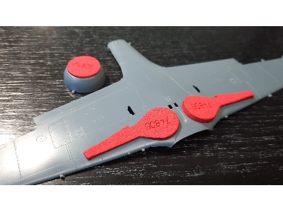 Focke-wulf Fw-190 D Wheel Bay Plugs (For Eduard Kits) - image 3