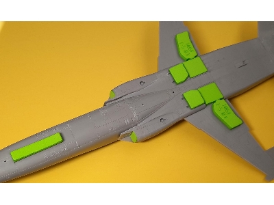 F-5 Tiger Wheel Bay Plugs (For Afv) - image 2