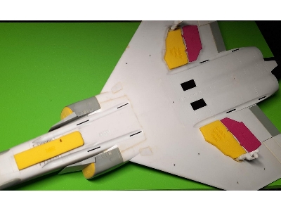 F-4 B/C/D/J/N Phantom Wheel Bay Plugs (For Academy) - image 2
