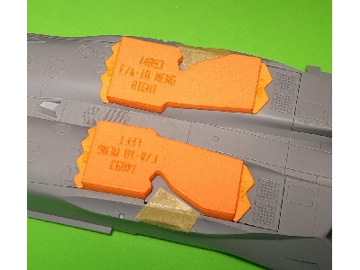 Boeing F/A-18 E / F / G - Wheel Bay Plugs (For Meng) - image 2