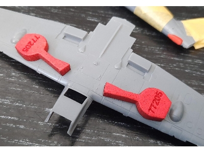 Messerschmitt Bf-109 E Wheel Bay Plugs (For Eduard / Special Hobby Kits) - image 2