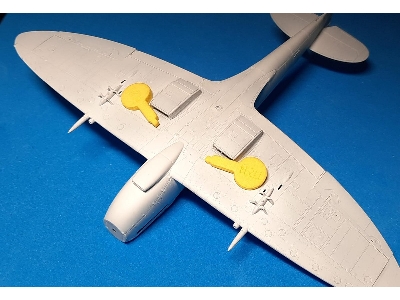 Spitfire Mk.Viii / Ix / Xvi Wheel Bay Plugs (For Eduard) - image 3