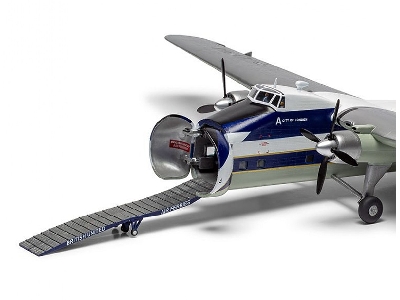 Bristol MK32 Superfreighter - image 7