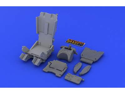 MiG-21 seat late 1/48 - Eduard - image 8