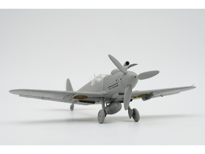 Bf 109 G-10 W/ Wgr.21 & Full Engine And Weapon Interior - image 3