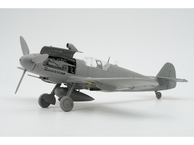 Bf 109 G-10 W/ Wgr.21 & Full Engine And Weapon Interior - image 10