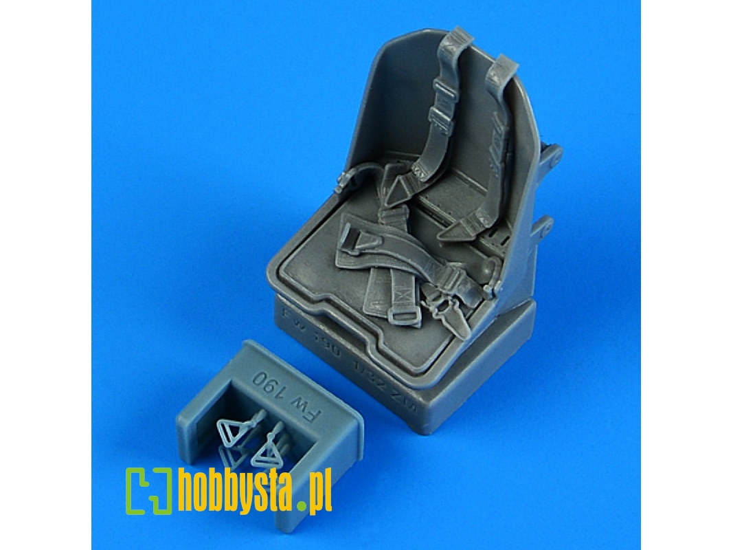 Fw 190a/F/D Seat With Seatbelts (Zoukei Mura) - image 1 Fw 190a/F/D Seat With Seatbelts (Zoukei Mura) - image 1
