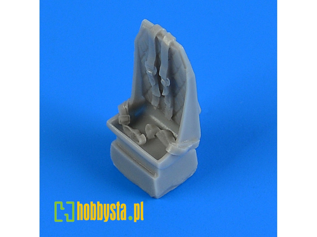 Hawker Typhoon seat with safety belts - Airfix - image 1 Hawker Typhoon seat with safety belts - Airfix - image 1