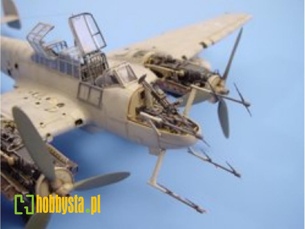 Messerschmitt Bf 110G-4 gun bay - Revell - image 1 Messerschmitt Bf 110G-4 gun bay - Revell - image 1