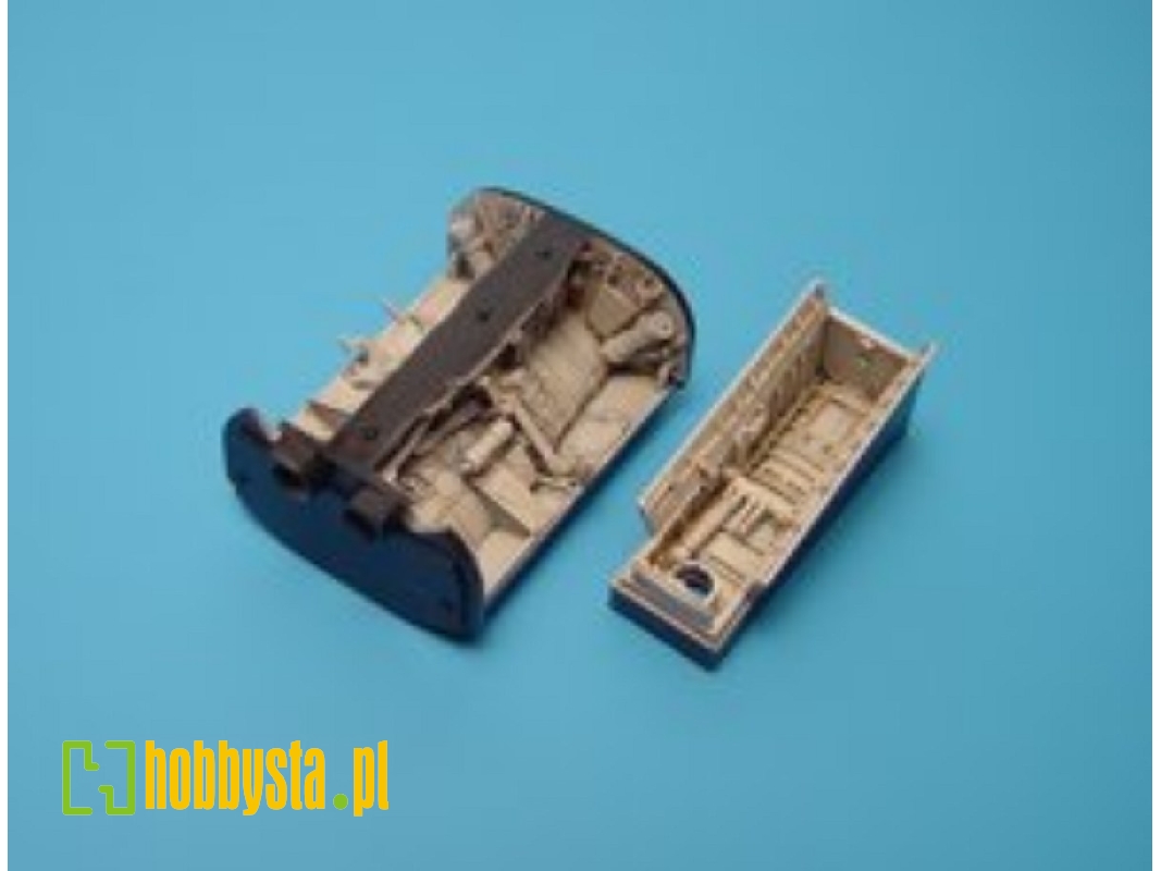 F-8 Crusader wheel bay - Academy - image 1 F-8 Crusader wheel bay - Academy - image 1