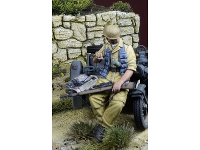 Fallschirmjager Sniper At Rest, Italy 1943-44 / North Africa 1942-43 - image 2