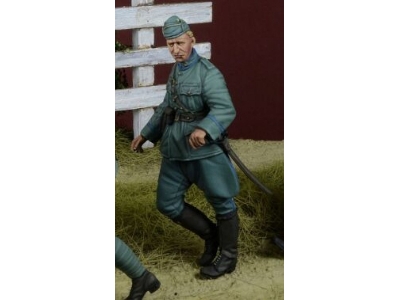 Dutch Nco Walking, Holland 1940 (Including 3d Printed Klewang Sabre) - image 1