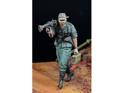 Waffen Ss Mg 34 Gunner Walking 1943-45 - image 1