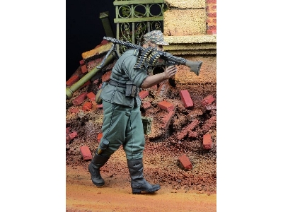 Waffen Ss Mg 34 Gunner Walking 1943-45 - image 3