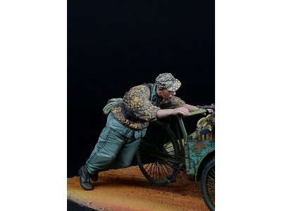 Waffen Ss Soldier Pushing 1,  1942-45 - image 1