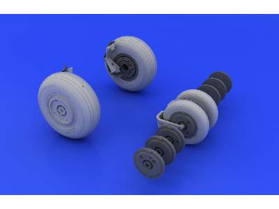 MiG-29 wheels 1/48 - Academy Minicraft - image 5