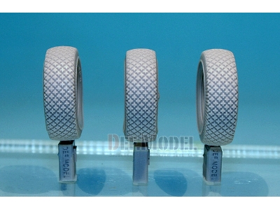 U.K Lrdg Truck Wheel Set (For Tamiya 1/35) - image 4