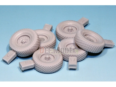 U.K Lrdg Truck Wheel Set (For Tamiya 1/35) - image 8