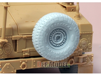 Hmmwv Mt/R Wheel Set  (For Academy 1/35 M1151) - image 4