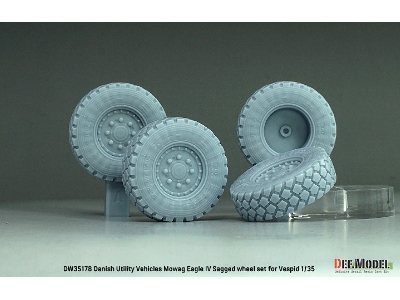 Danish Utility Vehicles Mowag Eagle Iv Sagged Wheel Set (For Vespid Kit) - image 2