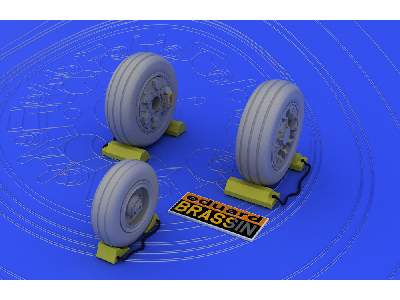 F-16A/ B wheels 1/48 - Kinetic - image 3