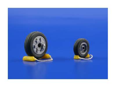 F-16A/ B wheels 1/48 - Kinetic - image 7