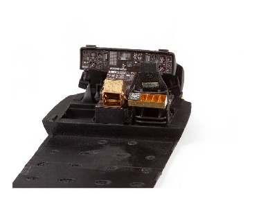 UH-60A 1/48 - ICM - image 10