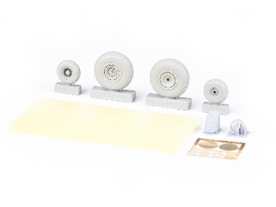 B-24D wheels 1/48 - HOBBY BOSS - image 4