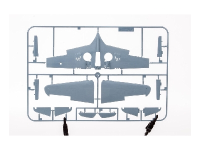P-40E Warhawk 1/48 - image 9