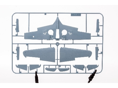 P-40N WARHAWK ROYAL CLASS DUAL COMBO 1/48 - image 16