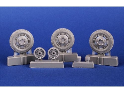 V3000s/Ssm Maultier Wheels (For Icm, Revell, Italeri) - image 3
