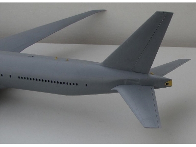 Boeing 777-300 Er (Designed To Be Used With Zvezda Kits) - image 5