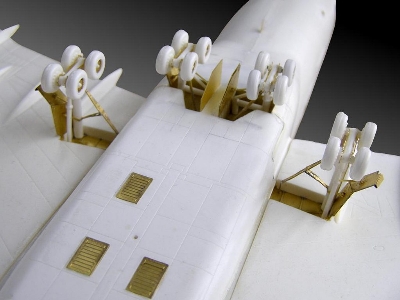Boeing 747-400/747-8f (Designed To Be Used With Revell Kits) - image 12