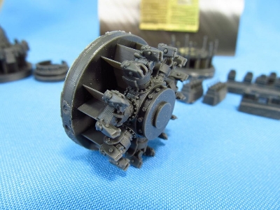 Pratt & Whitney R-1830 Set Contains Resin And Photo-etched Parts For Detailing 1 Engine Of The Aircraft (Designed To Be Used Wit