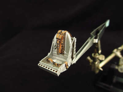 Supermarine Spitfire Mk.I To Mk.Ix - Seats (2 Pcs) With 3d-printed Seat Belts - image 6