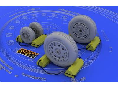 F-4B/ N wheels 1/48 - Hasegawa - image 1