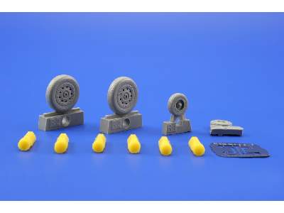 F-4B/ N wheels 1/48 - Hasegawa - image 7