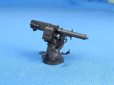 Vickers 40 Mm Automatic Gun - image 4
