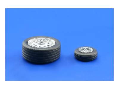 F-4J/ S wheels 1/48 - Hasegawa - image 11