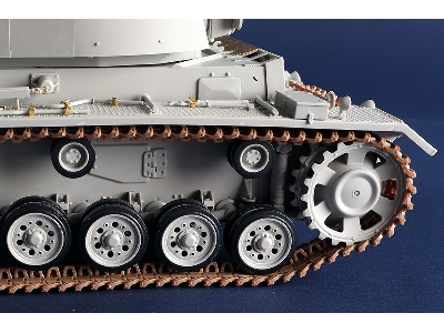 Pz.Kpfw.Iii Ausf.J - image 9
