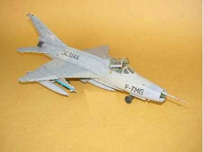 Chinese Jet Fighter F-7mg - image 3