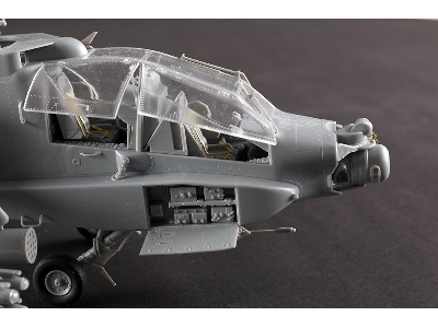 Mcdonnell Douglas / Boeing Ah-64 A Apache (Late) - image 8