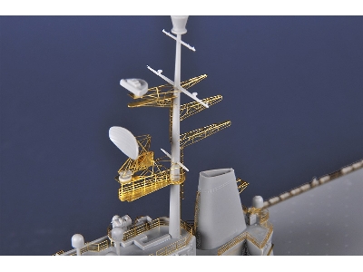 French Navy Helicopter Cruiser Jeanne D'arc (2008) - image 7