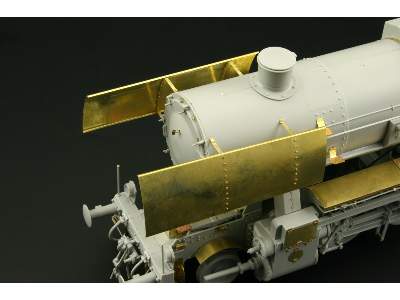 BR 52 w/ Steifrahmentender smoke deflector 1/35 - Trumpeter - image 6